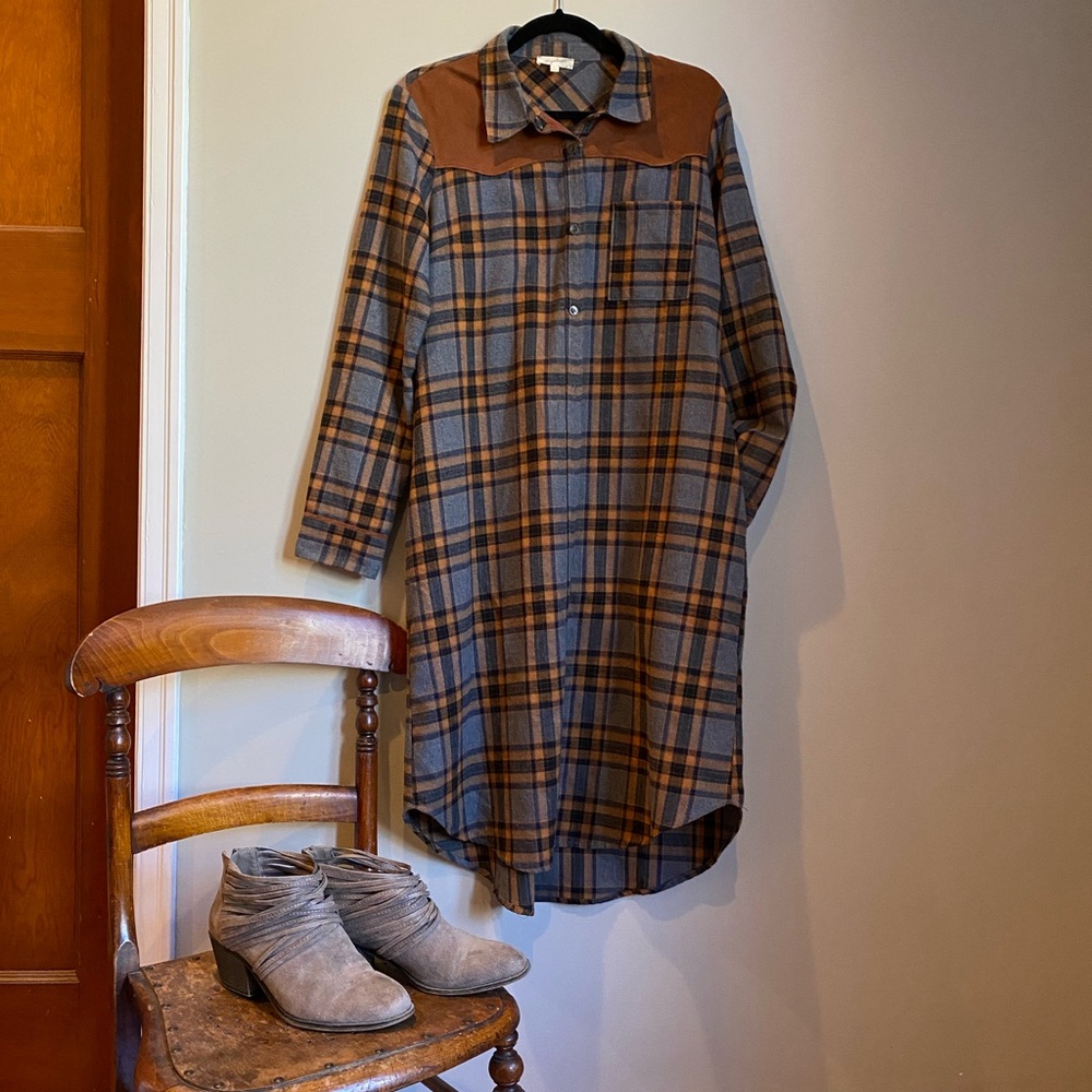 Mystree Plaid Duster/shacket in grey blue and Tan